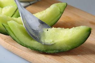 东财吃瓜,揭秘校园热点事件背后的真相