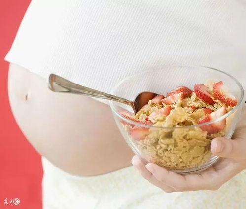 孕妇吃酸咸瓜,营养美味两不误的孕期零食选择